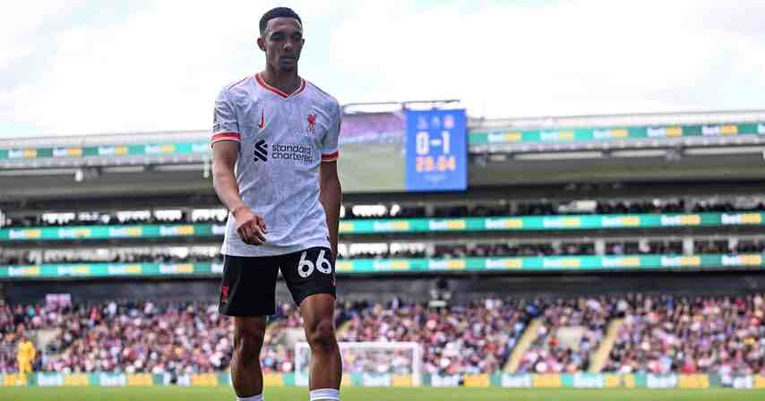 Transfer Rumor: Real Madrid Keeping a Close Eye on Trent Alexander-Arnold’s Contract Situation With Liverpool