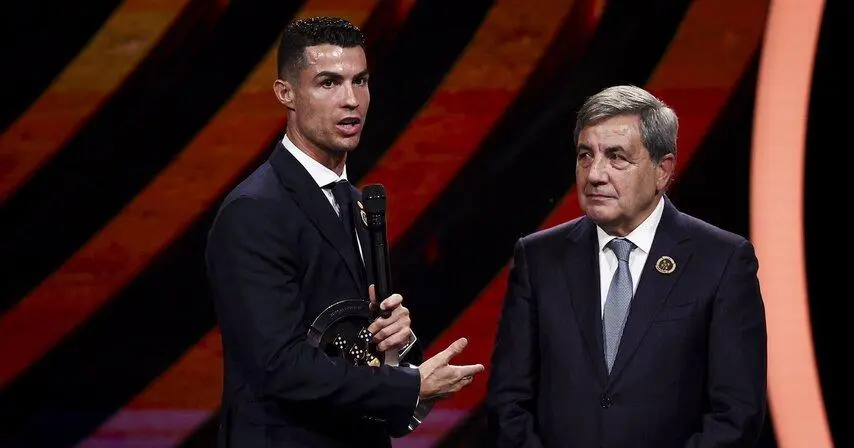 Cristiano Ronaldo Honored by the Portuguese Football Federation With the Platinum Quinas Award