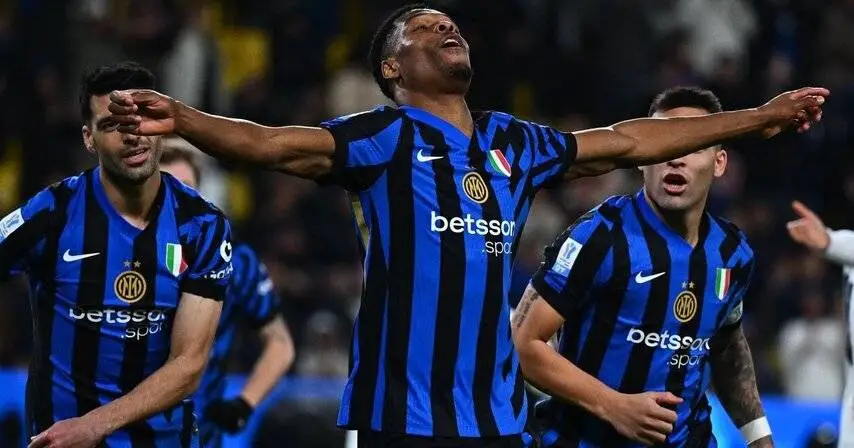 Denzel Dumfries at the Double as Inter Milan Advance Into Supercoppa Italiana Final